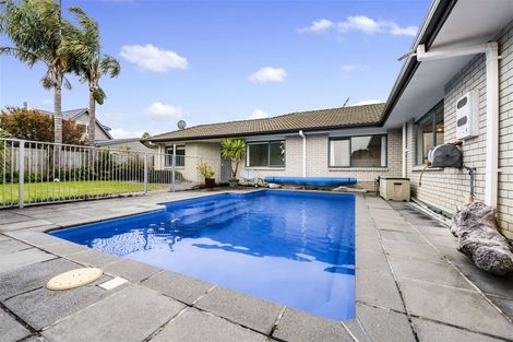 Photo of property in 18 Sample Road, Albany, Auckland, 0632