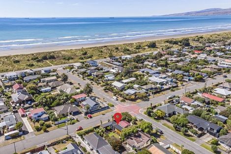Photo of property in 290 Pine Avenue, South New Brighton, Christchurch, 8062