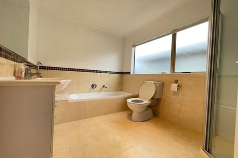 Photo of property in 43 Clover Drive, Henderson, Auckland, 0610