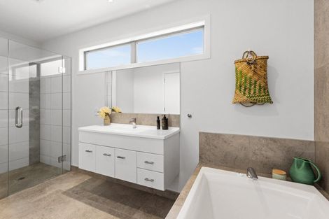 Photo of property in 1 Rotoiti Way, Poraiti, Napier, 4112