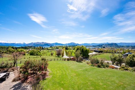 Photo of property in 56 Oak Lane, Wanaka, 9305