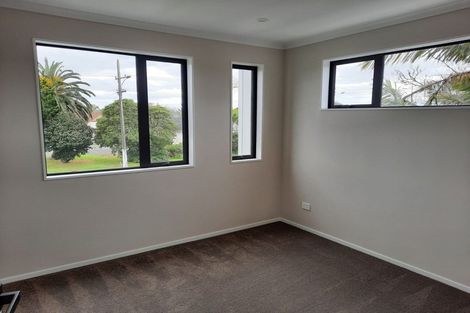 Photo of property in 1/66 Swanson Road, Henderson, Auckland, 0610
