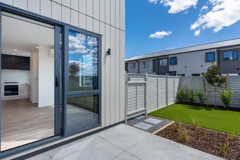 Photo of property in 11 Noel Hayden Street, Takanini, 2112