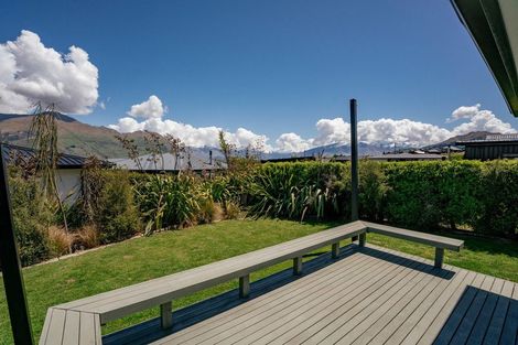 Photo of property in 19 Matipo Street, Wanaka, 9305