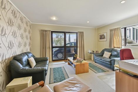 Photo of property in 6a Torkar Road, Clarks Beach, 2122