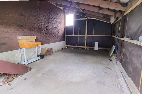 Photo of property in 16 Redoubt Road, Goodwood Heights, Auckland, 2105