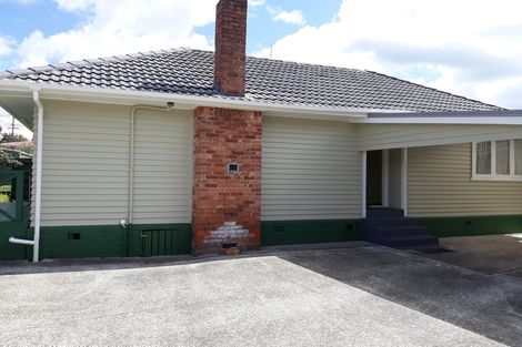 Photo of property in 39 Titoki Street, Te Atatu Peninsula, Auckland, 0610