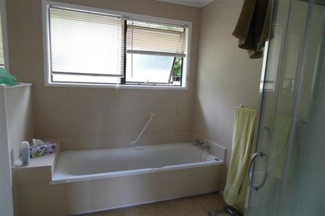 Photo of property in 6 Mistletoe Place, Browns Bay, Auckland, 0630