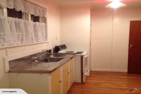 Photo of property in 9 Colonel Place, Featherston, 5710