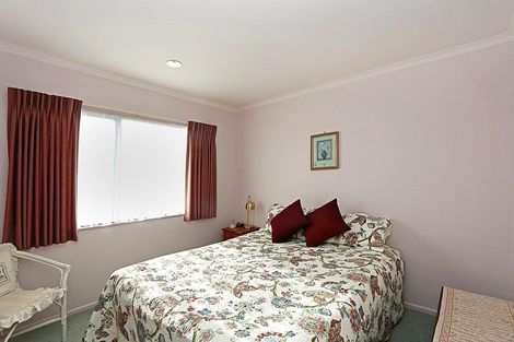 Photo of property in 20 Pohutukawa Drive, Opunake, 4616