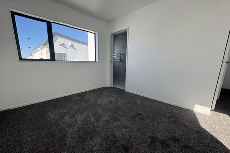 Photo of property in 10 Elcoat Avenue, Henderson, Auckland, 0612