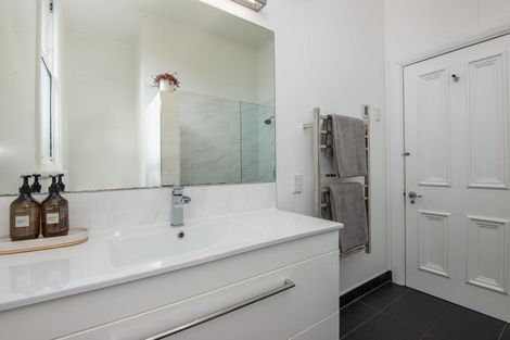 Photo of property in 422 Highgate, Roslyn, Dunedin, 9010