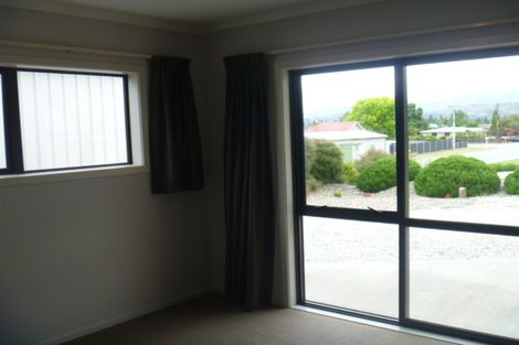 Photo of property in 47 Shields Street, Clyde, 9330