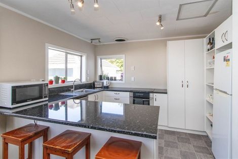 Photo of property in 10 Mahoe Street, Inglewood, 4330