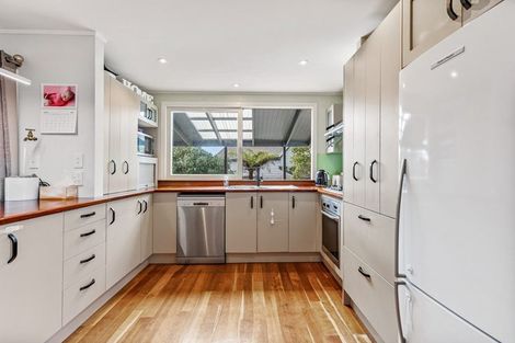 Photo of property in 245 Metcalfe Road, Ranui, Auckland, 0612