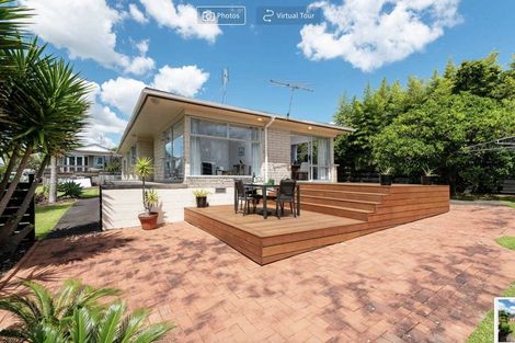 Photo of property in 11 Towra Place, Botany Downs, Auckland, 2010
