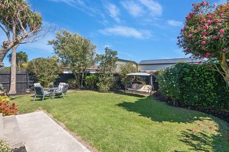 Photo of property in 2/71a Glenmore Avenue, Casebrook, Christchurch, 8051