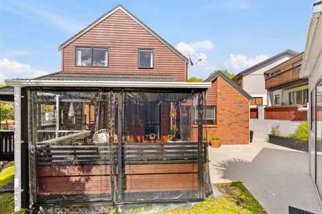 Photo of property in 2/6 Sturm Avenue, Massey, Auckland, 0614