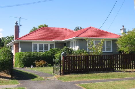 Photo of property in 27 Koromiko Street, New Lynn, Auckland, 0600