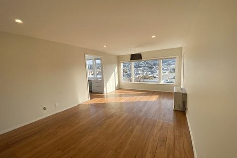 Photo of property in 5 Lonsdale Crescent, Rongotai, Wellington, 6022