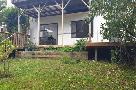 Photo of property in 50 Valley View Road, Glenfield, Auckland, 0629