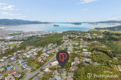 Photo of property in 13 Otamarau Grove, Maungaraki, Lower Hutt, 5010