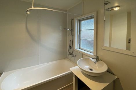 Photo of property in 25 Lincoln Street, Picton, 7220
