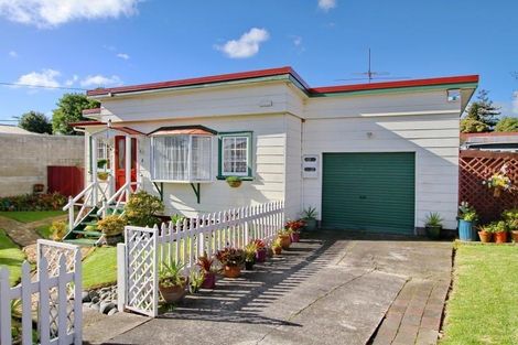 Photo of property in 4 Barbary Avenue, Kelston, Auckland, 0602