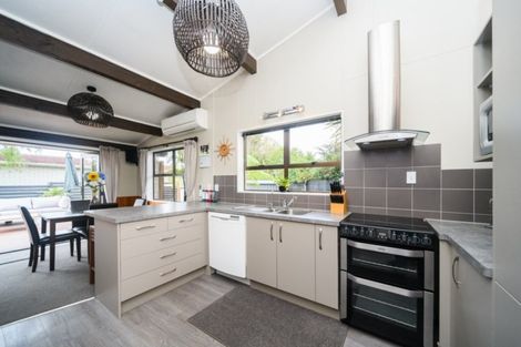 Photo of property in 1 Meads Place, Bulls, 4818