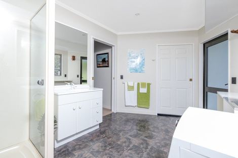 Photo of property in 24 Palm Parade, Riversdale Beach, Masterton, 5872