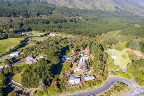 Photo of property in 2c Kaitoke Loop Road, Kaitoke, Upper Hutt, 5018