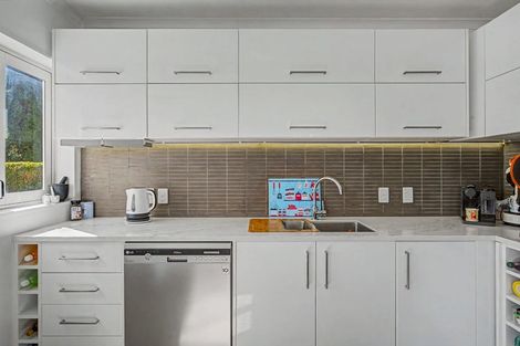 Photo of property in 127 Milne Drive, Paraparaumu, 5032