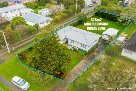Photo of property in 318 Swanson Road, Henderson, Auckland, 0610
