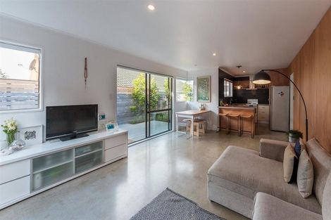 Photo of property in 8b Gordon Road, Mount Maunganui, 3116