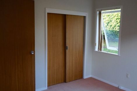 Photo of property in 20 Brunton Place, Glenfield, Auckland, 0629