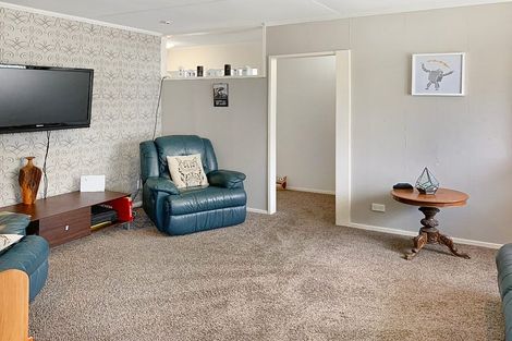 Photo of property in 123 Ruamahanga Crescent, Terrace End, Palmerston North, 4410