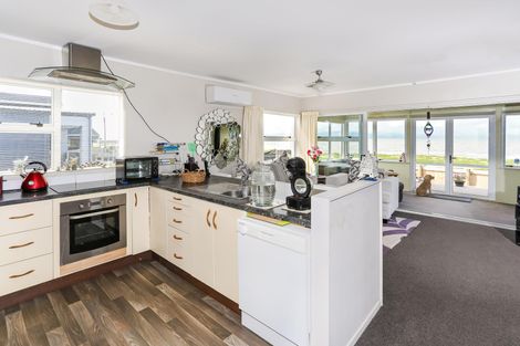 Photo of property in 875 East Coast Road, Kaiaua, Pokeno, 2473