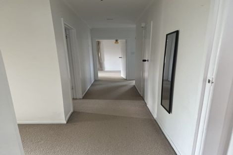 Photo of property in 18 Carbine Road, Mount Wellington, Auckland, 1060