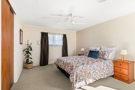 Photo of property in 2/46 Campbell Street, Havelock North, 4130