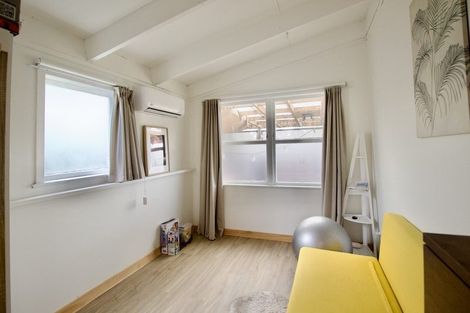 Photo of property in 62 Tudor Road, Henderson, Auckland, 0610