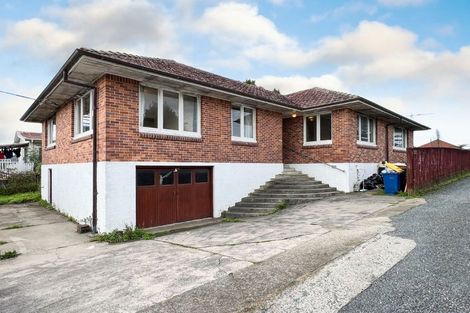 Photo of property in 3201 Great North Road, New Lynn, Auckland, 0600