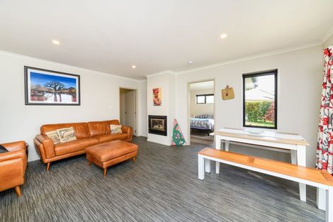 Photo of property in 15d Aitken Street, Bulls, 4818