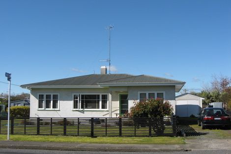 Photo of property in 8 Melville Street, Waipawa, 4210