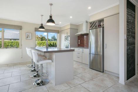 Photo of property in 176 Thornton Road, Cambridge, 3434