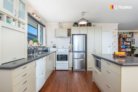 Photo of property in 16 Clyde Street, Kinmont Park, Mosgiel, 9024