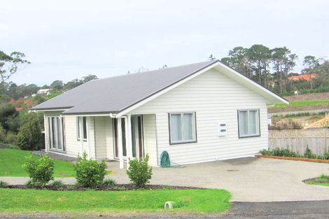 Photo of property in 5c Olwyn Place, Greenhithe, Auckland, 0632