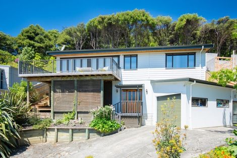 Photo of property in 9a Finlay Grove, Waikawa, Picton, 7220