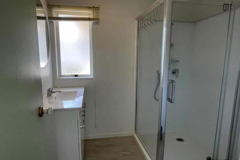 Photo of property in 2/49 Millhouse Drive, Northpark, Auckland, 2013