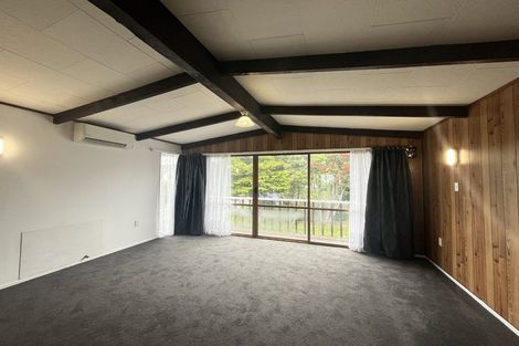 Photo of property in 2 Mervyn Place, Plimmerton, Porirua, 5026