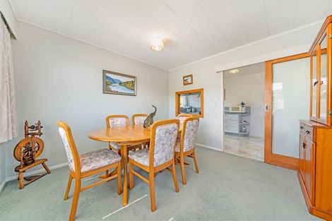 Photo of property in 5 Kukupa Grove, Heretaunga, Upper Hutt, 5018